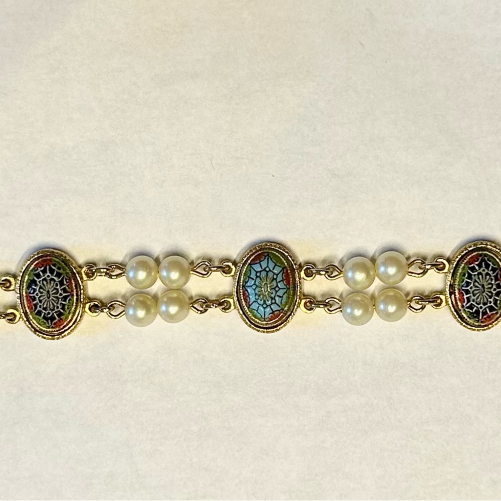 Beautiful Vintage Faux Pearl Moroccan Glass cabochon bracelet